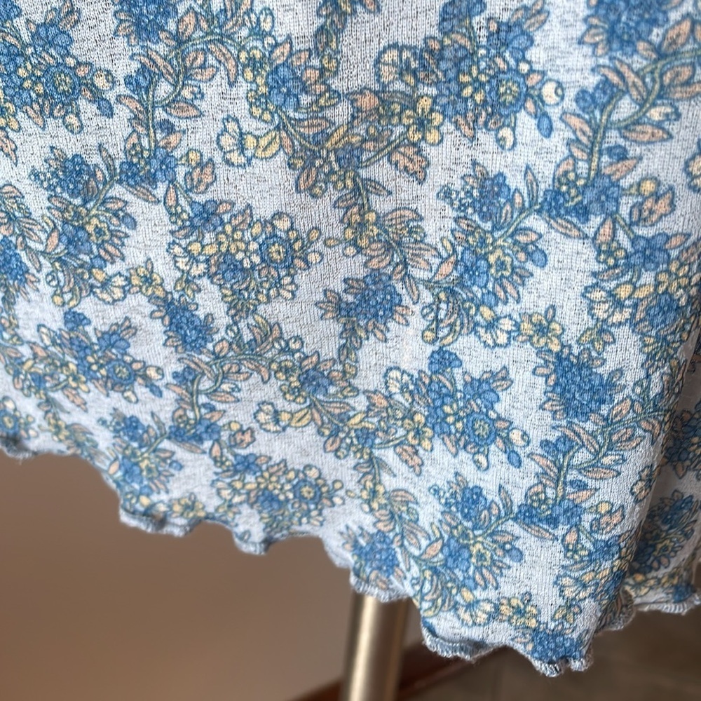 Motherhood maternity garden blue floral top semi sheer flutter short sleeve Lrg - Picture 5 of 11